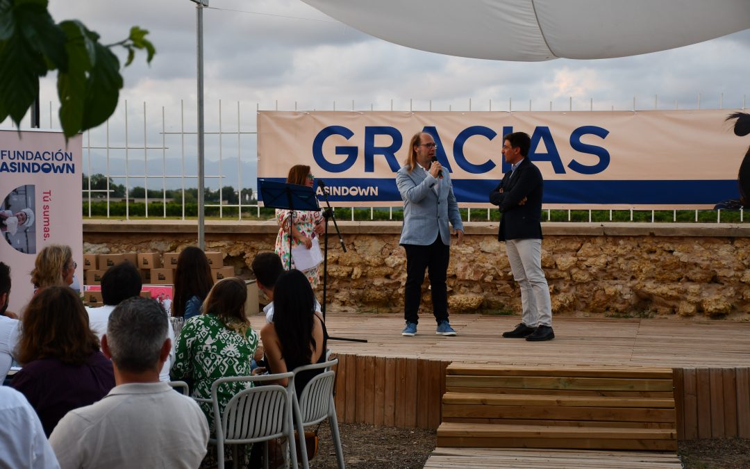 Asindown & Valencia CF celebran la cena del calendario benéfico 2023
